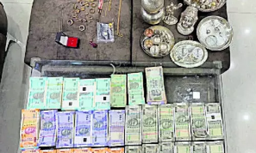 Karnataka : लोकायुक्त का छापा 7 कुबेरों की संपत्ति ₹22 करोड़