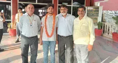 Ballia: तन्मय सिंह 97.4% के साथ स्कूल टॉपर