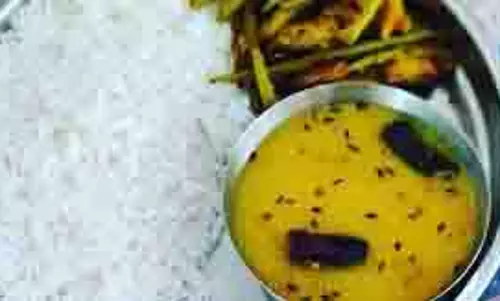 Bihar: Mid-Day-Meal खाने के बाद 24 बच्चे बीमार,अस्पताल में भर्ती Bihar: Mid-Day-Meal खाने के बाद 24 बच्चे बीमार,अस्पताल में भर्ती