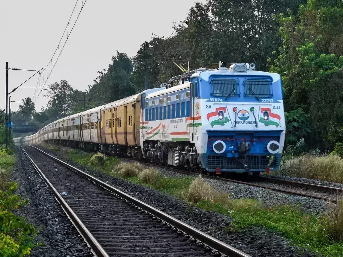 Kerala ओवरब्रिज के वित्तपोषण के लिए ‘असाधारण कदम’ उठाया Kerala ओवरब्रिज के वित्तपोषण के लिए ‘असाधारण कदम’ उठाया