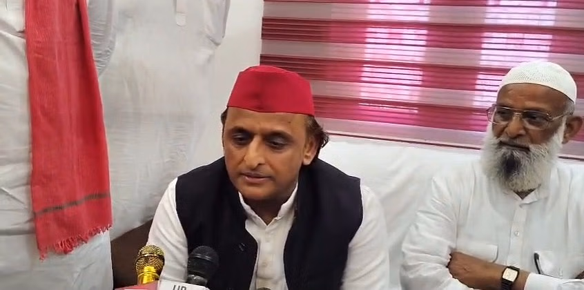 Lucknow: BJP का चाल, चरित्र व चेहरा बलिया और मध्य प्रदेश से उजागर हुआ: अखिलेश यादव Lucknow: BJP का चाल, चरित्र व चेहरा बलिया और मध्य प्रदेश से उजागर हुआ: अखिलेश यादव