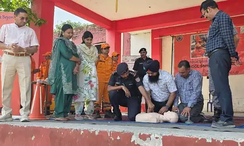NCC कैडेटों को आपातकालीन सेवाओं के लिए प्रशिक्षित किया गया NCC कैडेटों को आपातकालीन सेवाओं के लिए प्रशिक्षित किया गया