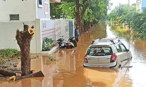 Andhra : बेमौसम बारिश से जन-जीवन अस्त-व्यस्त