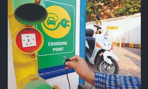 Chandigarh: इलेक्ट्रिक कारों पर अब नहीं मिलेगी सब्सिडी Chandigarh: इलेक्ट्रिक कारों पर अब नहीं मिलेगी सब्सिडी