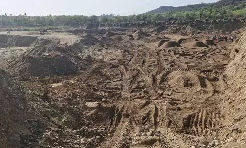 Jalandhar: वन विभाग की शिकायत पर पुलिस ने अवैध खनन का मामला दर्ज किया Jalandhar: वन विभाग की शिकायत पर पुलिस ने अवैध खनन का मामला दर्ज किया