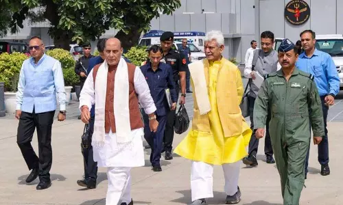 पहलगाम आतंकी हमले का बदला लेने के लिए देश को सशस्त्र बलों पर गर्व: J&K LG पहलगाम आतंकी हमले का बदला लेने के लिए देश को सशस्त्र बलों पर गर्व: J&K LG