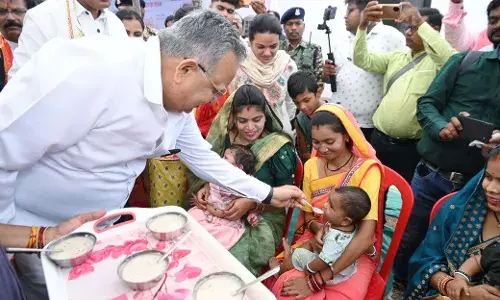 विधानसभा अध्यक्ष डॉ. रमन सिंह ने सुशासन तिहार में हुए शामिल