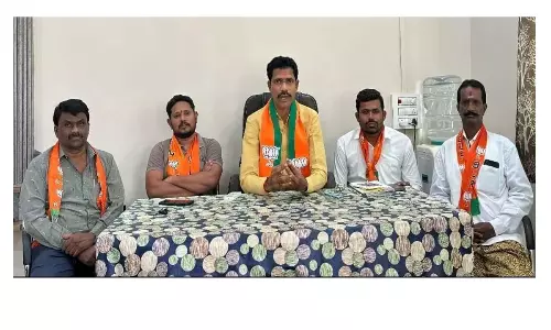 जौराला-टू-पाकला जल मोड़ योजना से आक्रोश: BJP नेता ने पलामुरु में बड़े पैमाने पर आंदोलन