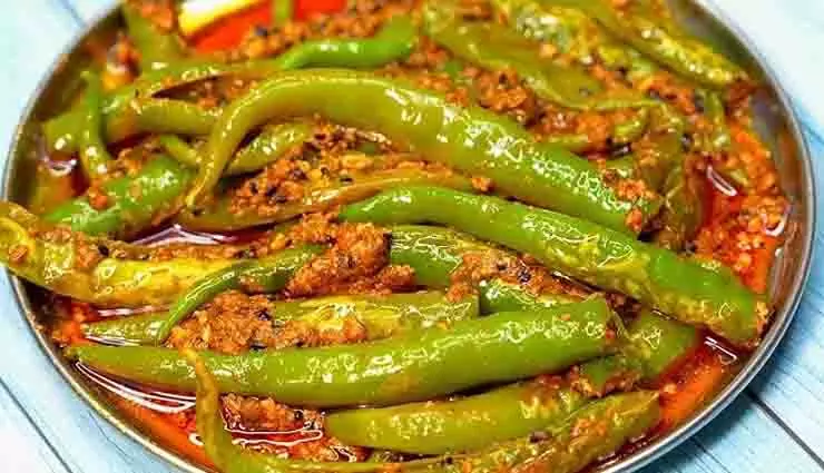 Dahi Wali Mirchi: नाश्ते या लंच में कभी भी ले सकते हैं इसका मजा Dahi Wali Mirchi: नाश्ते या लंच में कभी भी ले सकते हैं इसका मजा
