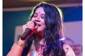 Gayatri Hazarika : म्यूजिक इंडस्ट्री को बड़ा झटका, मशहूर सिंगर का निधन, शोक्ड में फैंस Gayatri Hazarika : म्यूजिक इंडस्ट्री को बड़ा झटका, मशहूर सिंगर का निधन, शोक्ड में फैंस