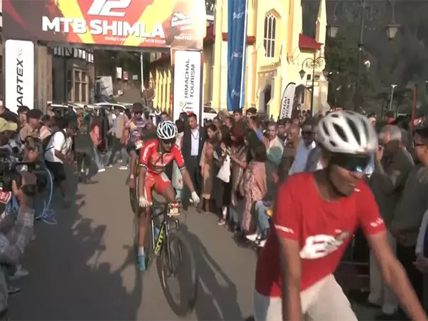 Himachal CM ने माउंटेन टेरेन बाइकिंग के 12वें संस्करण को हरी झंडी दिखाई, साइकिलिंग ट्रैक की पहचान करने की योजना का खुलासा किया Himachal CM ने माउंटेन टेरेन बाइकिंग के 12वें संस्करण को हरी झंडी दिखाई, साइकिलिंग ट्रैक की पहचान करने की योजना का खुलासा किया