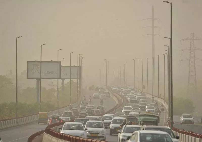 Delhi: धूल भरी आंधी से राष्ट्रीय राजधानी में हड़कंप Delhi: धूल भरी आंधी से राष्ट्रीय राजधानी में हड़कंप