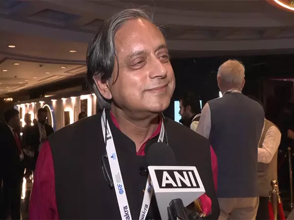 कांग्रेस ने पाकिस्तान के आतंकवाद को उजागर करने के लिए भारत के प्रतिनिधिमंडल का नेतृत्व करने वाले Shashi Tharoor की रिपोर्ट की प्रशंसा की कांग्रेस ने पाकिस्तान के आतंकवाद को उजागर करने के लिए भारत के प्रतिनिधिमंडल का नेतृत्व करने वाले Shashi Tharoor की रिपोर्ट की प्रशंसा की
