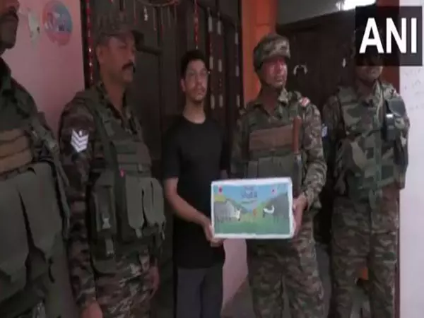 भारतीय सेना ने J-K में गोलाबारी से प्रभावित पुंछ के स्थानीय लोगों को महत्वपूर्ण राहत प्रदान की भारतीय सेना ने J-K में गोलाबारी से प्रभावित पुंछ के स्थानीय लोगों को महत्वपूर्ण राहत प्रदान की