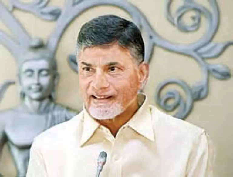 सुनिश्चित करें कि कोई भी तंबाकू किसान घाटे में न रहे: CM Naidu सुनिश्चित करें कि कोई भी तंबाकू किसान घाटे में न रहे: CM Naidu