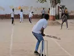mathura: अब मथुरा में कैदियों के शारीरिक और मानसिक स्वास्थ्य को बढ़ावा देने के लिए जेल प्रीमियर लीग (जेपीएल) का आयोजन mathura: अब मथुरा में कैदियों के शारीरिक और मानसिक स्वास्थ्य को बढ़ावा देने के लिए जेल प्रीमियर लीग (जेपीएल) का आयोजन