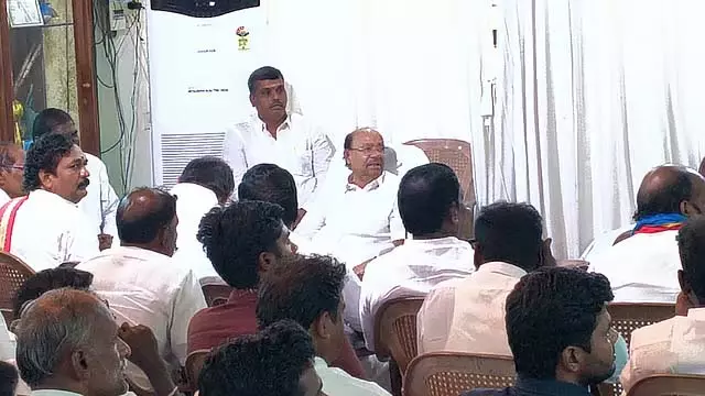 PMK कार्यकारिणी बैठक: अंबुमणि आज भी अनुपस्थित PMK कार्यकारिणी बैठक: अंबुमणि आज भी अनुपस्थित