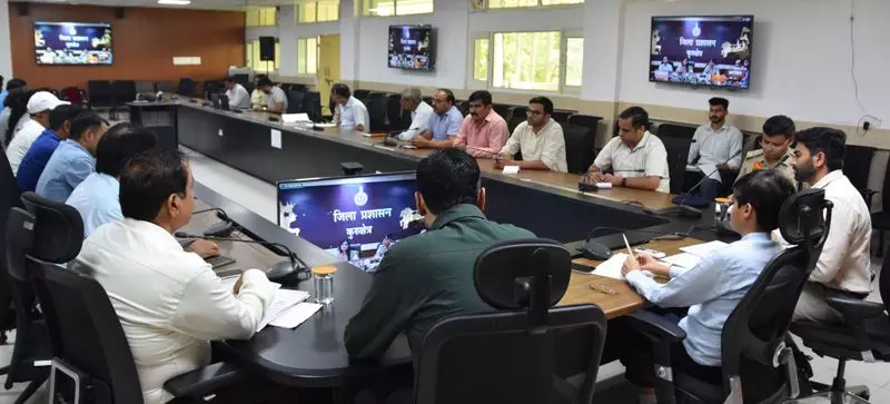 Haryana : समाधान शिविर की बैठक से अनुपस्थित पांच अधिकारियों को नोटिस कैथल Haryana : समाधान शिविर की बैठक से अनुपस्थित पांच अधिकारियों को नोटिस कैथल