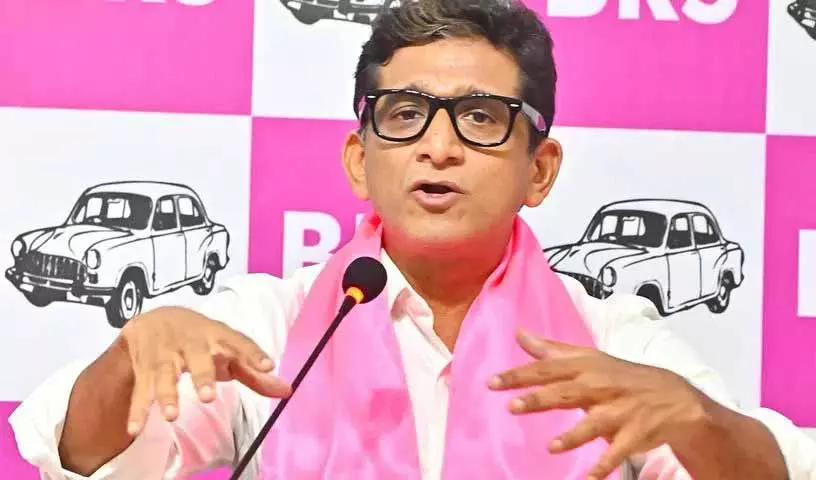 BRS ने ग्रुप-1 अनियमितताओं पर तेलंगाना के मुख्यमंत्री रेवंत रेड्डी से सवाल किया BRS ने ग्रुप-1 अनियमितताओं पर तेलंगाना के मुख्यमंत्री रेवंत रेड्डी से सवाल किया