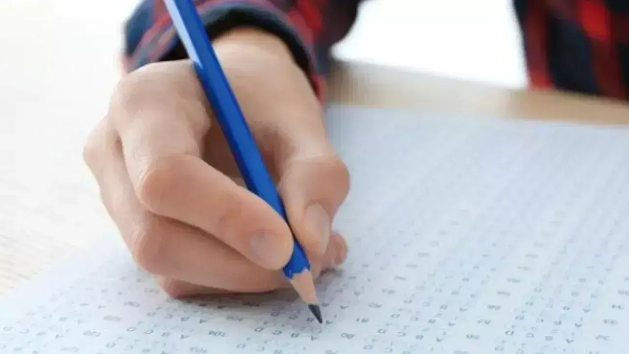 Ghaziabad: छात्रों के लिए सूचना: कंपार्टमेंट परीक्षा आवेदन 19 मई से 10 जून तक Ghaziabad: छात्रों के लिए सूचना: कंपार्टमेंट परीक्षा आवेदन 19 मई से 10 जून तक
