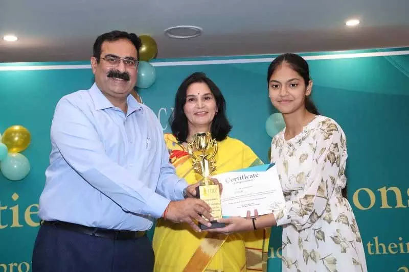 Chandigarh: मेधावी विद्यार्थियों को सम्मानित किया गया Chandigarh: मेधावी विद्यार्थियों को सम्मानित किया गया
