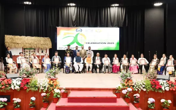 Sikkim में स्वर्ण जयंती समारोह का आयोजन बधाई और सांस्कृतिक श्रद्धांजलि के साथ किया गया Sikkim में स्वर्ण जयंती समारोह का आयोजन बधाई और सांस्कृतिक श्रद्धांजलि के साथ किया गया
