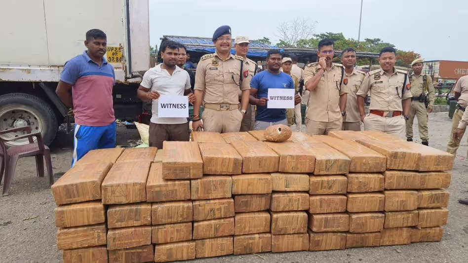 Assam पुलिस ने 3 करोड़ रुपये की हेरोइन जब्त की, तीन गिरफ्तार Assam पुलिस ने 3 करोड़ रुपये की हेरोइन जब्त की, तीन गिरफ्तार