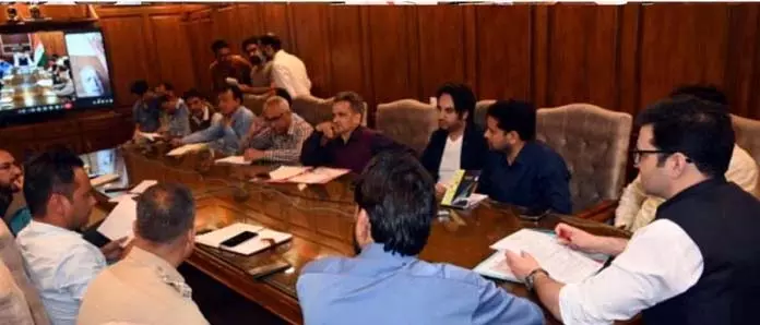 DC ने मेला खीर भवानी के प्रबंधों की समीक्षा की DC ने मेला खीर भवानी के प्रबंधों की समीक्षा की