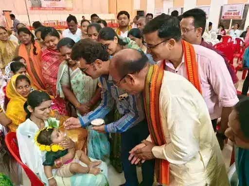 Jagdalpur: जगदलपुर में समाधान शिविर सफल, 346 आवेदन निपटाए गए Jagdalpur: जगदलपुर में समाधान शिविर सफल, 346 आवेदन निपटाए गए