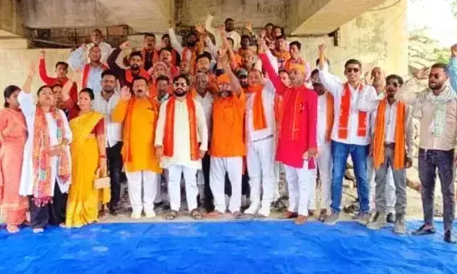 Basti: शौर्य दिवस पर सेना को विश्व हिन्दू महासंघ का सलाम
