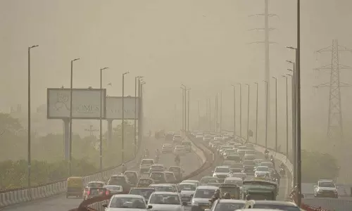 Delhi: धूल भरी आंधी से राष्ट्रीय राजधानी में हड़कंप Delhi: धूल भरी आंधी से राष्ट्रीय राजधानी में हड़कंप
