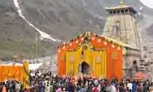 Kedarnath: पैदल मार्ग पर तबीयत बिगड़ने से दो यात्रियों की मौत Kedarnath: पैदल मार्ग पर तबीयत बिगड़ने से दो यात्रियों की मौत