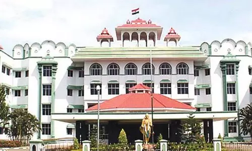 स्थानीय सरकार के चुनाव अधिकारी सत्तारूढ़ पार्टी के पक्ष में काम कर रहे हैं! - SC असंतुष्ट