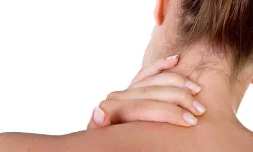 Skin Care: गर्दन के कालेपन से हैं परेशान तो अपनाएं ये घरेलू उपाय Skin Care: गर्दन के कालेपन से हैं परेशान तो अपनाएं ये घरेलू उपाय