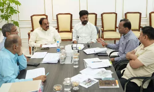 CM Revanth ने नकली बीज और उर्वरकों पर कार्रवाई के आदेश दिए