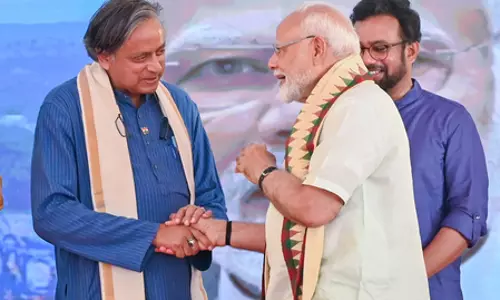 सर्वदलीय प्रतिनिधिमंडल में शामिल होने पर शशि थरूर, सुप्रिया सुले, संजय झा, श्रीकांत शिंदे ने पीएम मोदी का जताया आभार सर्वदलीय प्रतिनिधिमंडल में शामिल होने पर शशि थरूर, सुप्रिया सुले, संजय झा, श्रीकांत शिंदे ने पीएम मोदी का जताया आभार
