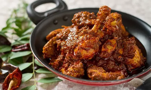 Chicken Ghee Roast :घर पर बनाएं स्वादिष्ट चिकन घी रोस्ट, जानें ये आसान रेसिपी