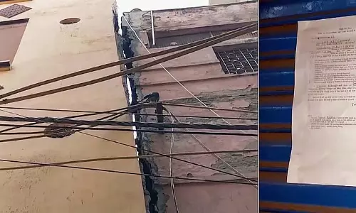 Delhi शाहदरा में झुकी चार मंजिला इमारत, खाली करने का नोटिस जारी Delhi शाहदरा में झुकी चार मंजिला इमारत, खाली करने का नोटिस जारी