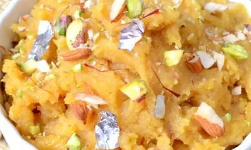 Recipe: राजस्थान का स्वादिष्ट बेसन का हलवा Recipe: राजस्थान का स्वादिष्ट बेसन का हलवा