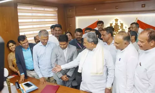 सिद्धारमैया ने Mangaluru में जिला कार्यालय परिसर का उद्घाटन किया