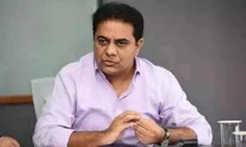 कांग्रेस कमीशन सरकार चला रही है: KTR