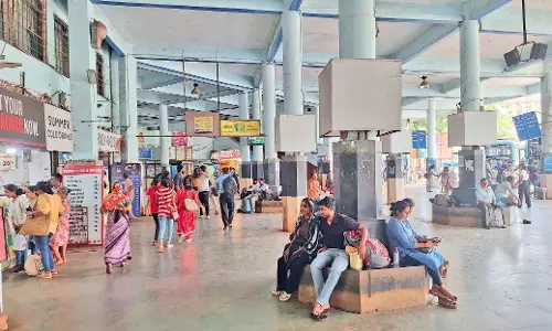 Panaji में असुविधा का प्रवेशद्वार: मुख्य बस स्टैंड पर ढहता बुनियादी ढांचा Panaji में असुविधा का प्रवेशद्वार: मुख्य बस स्टैंड पर ढहता बुनियादी ढांचा