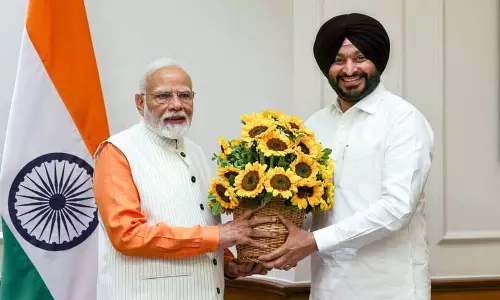 रवनीत बिट्टू ने PM Modi से मुलाकात की, लुधियाना पश्चिम उपचुनाव योजना, पानी के मुद्दे पर चर्चा की रवनीत बिट्टू ने PM Modi से मुलाकात की, लुधियाना पश्चिम उपचुनाव योजना, पानी के मुद्दे पर चर्चा की