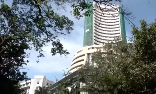 दोपहर की खरीदारी से बाजार में उछाल, निफ्टी 25,000 के पार पहुंचा दोपहर की खरीदारी से बाजार में उछाल, निफ्टी 25,000 के पार पहुंचा