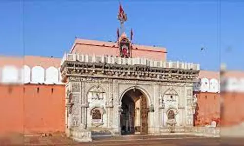 Karni Mata temple के रहस्यों की परतें खुलेंगी, जानिए चूहों से जुड़ा इतिहास Karni Mata temple के रहस्यों की परतें खुलेंगी, जानिए चूहों से जुड़ा इतिहास
