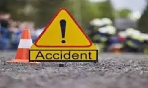Sultanpur: दो बाइक की टक्कर से एक व्यक्ति की मौत, तीन  घायल