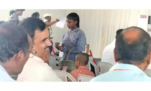 CM प्रजापति वेदिका बैठक में सुरक्षा चूक स्पष्ट