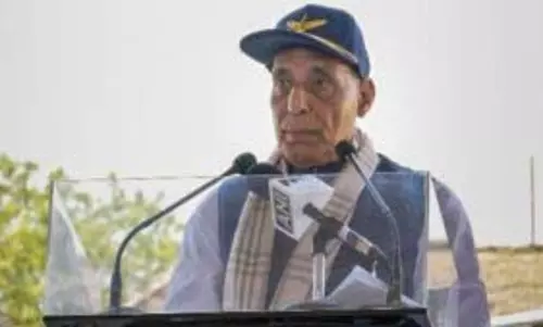 पाकिस्तान को IMF सहायता पर पुनर्विचार करे: राजनाथ सिंह पाकिस्तान को IMF सहायता पर पुनर्विचार करे: राजनाथ सिंह
