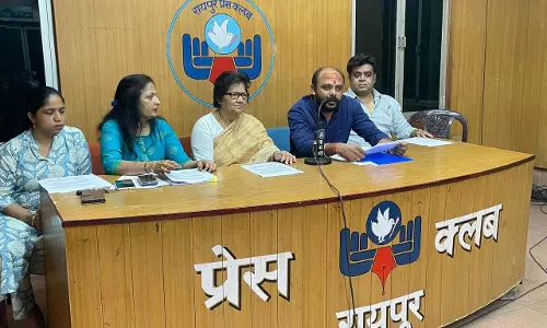 रेखा त्यागी को प्रताड़ित कर हथियाई गई जमीन, प्रेसवार्ता में लगाए गंभीर आरोप