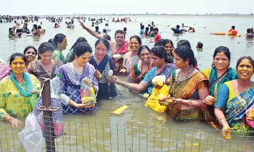 Andhra : सरस्वती पुष्करम अपनी भव्यता के साथ जारी